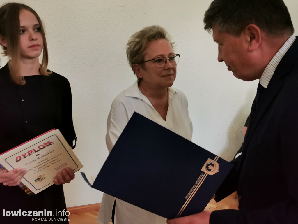 GŁOWNO. Uroczystość wręczenia nagród najlepszym uczniom.