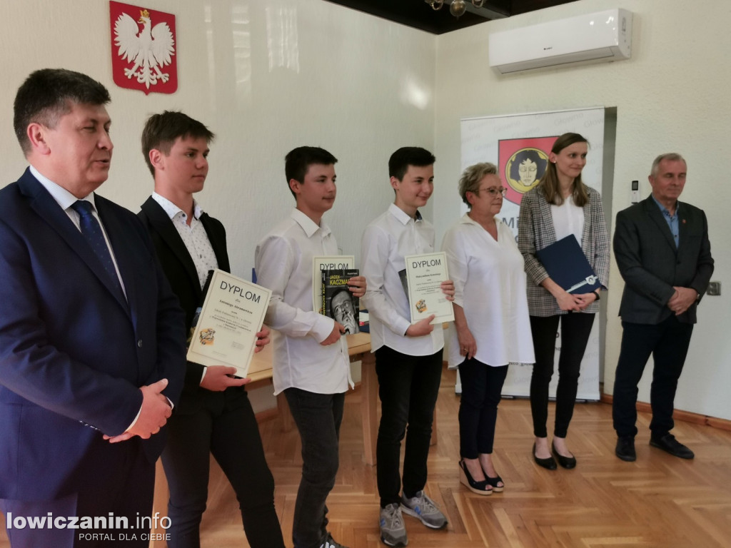 GŁOWNO. Uroczystość wręczenia nagród najlepszym uczniom.