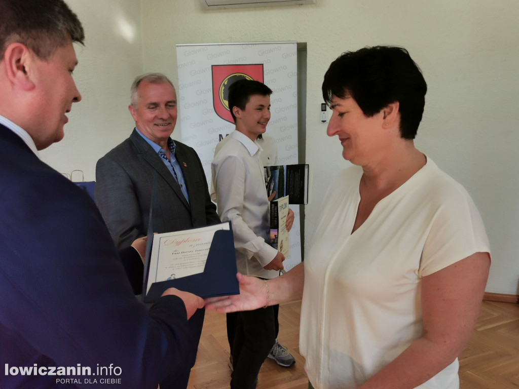 GŁOWNO. Uroczystość wręczenia nagród najlepszym uczniom.