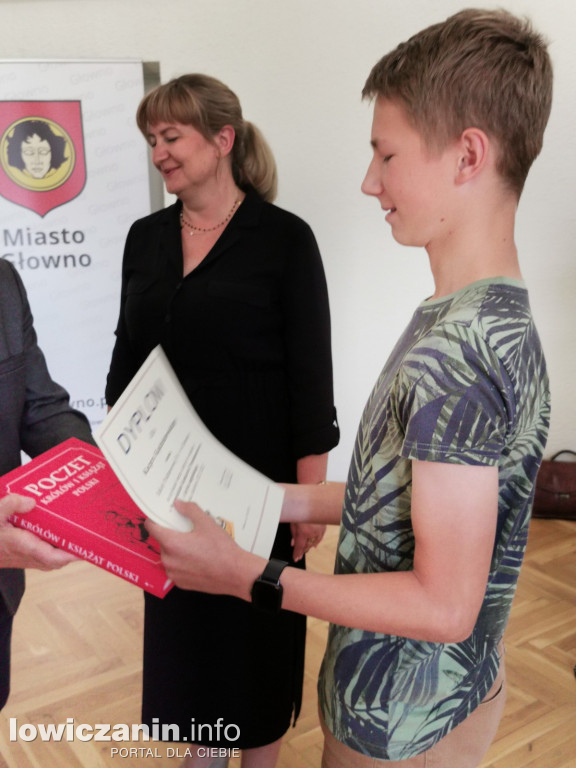 GŁOWNO. Uroczystość wręczenia nagród najlepszym uczniom.