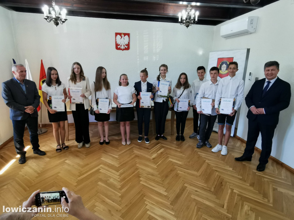 GŁOWNO. Uroczystość wręczenia nagród najlepszym uczniom.