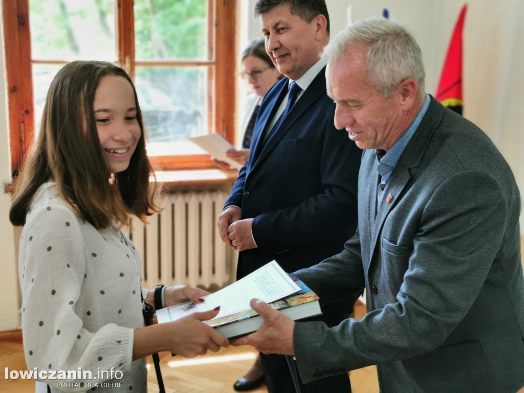 GŁOWNO. Uroczystość wręczenia nagród najlepszym uczniom.