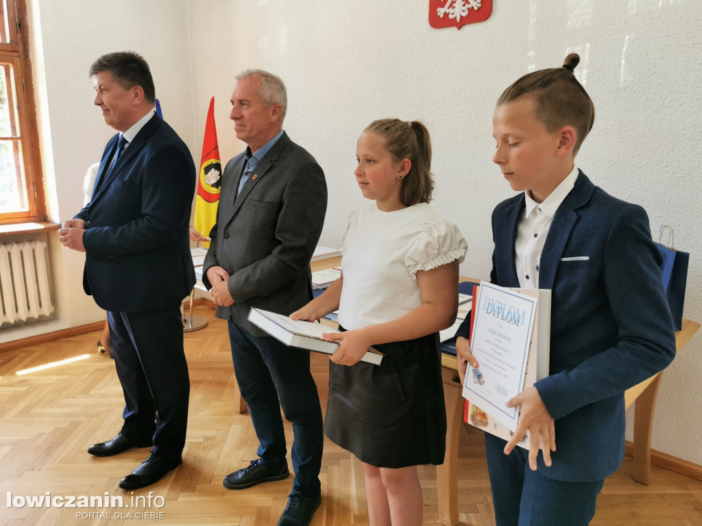 GŁOWNO. Uroczystość wręczenia nagród najlepszym uczniom.