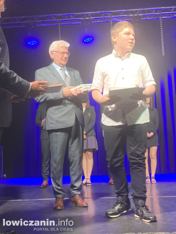 Łowicz. Miejskie podsumowanie roku szkolnego 2021/22
