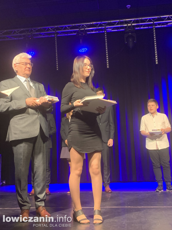 Łowicz. Miejskie podsumowanie roku szkolnego 2021/22
