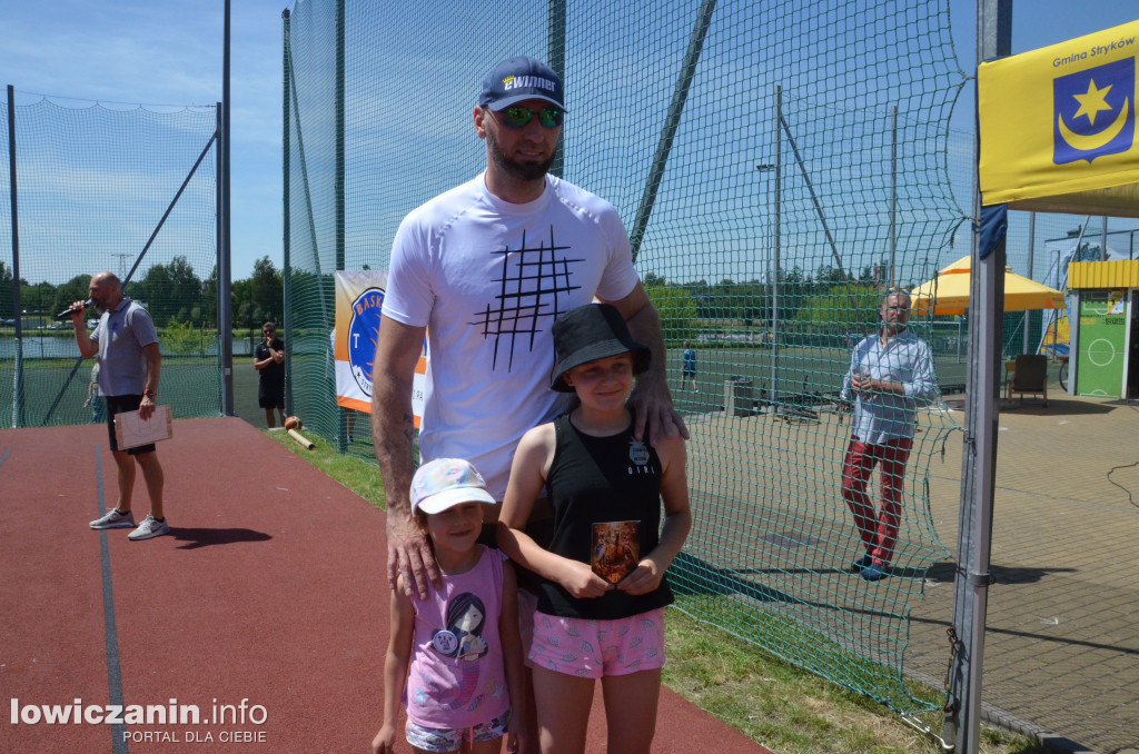 Marcin Gortat w Strykowie