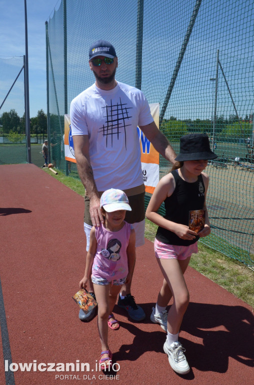 Marcin Gortat w Strykowie