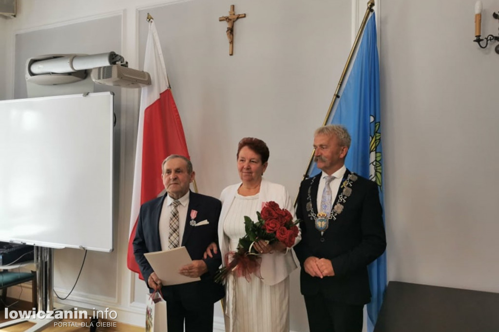 Uroczystość Złotych Godów w łowickim ratuszu