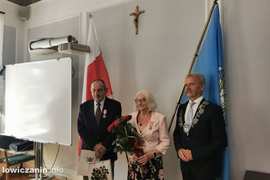 Uroczystość Złotych Godów w łowickim ratuszu