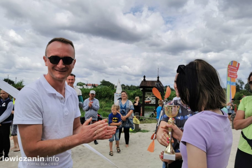 Kajakarska rywalizacja nad Bzurą
