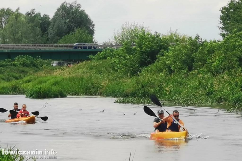 Kajakarska rywalizacja nad Bzurą