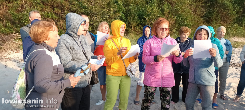 Udany pobyt seniorów z Łowicza w Ustroniu Morskim