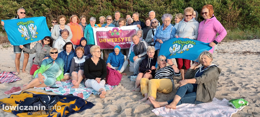 Udany pobyt seniorów z Łowicza w Ustroniu Morskim