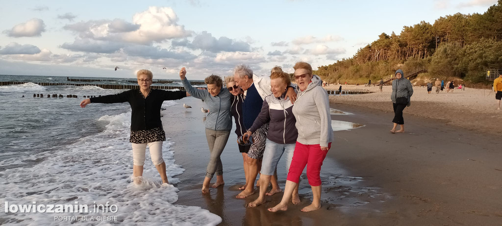 Udany pobyt seniorów z Łowicza w Ustroniu Morskim