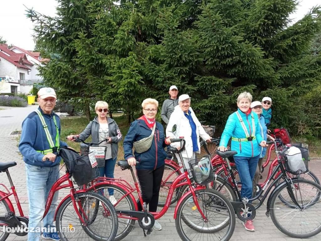 Udany pobyt seniorów z Łowicza w Ustroniu Morskim