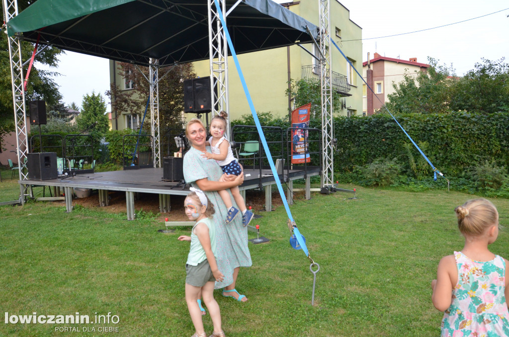 Dzień Sąsiada przy baszcie gen. Klickiego w Łowiczu