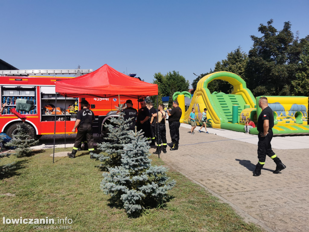 Piknik os. Dąbrowskiego i Kostka w Łowiczu
