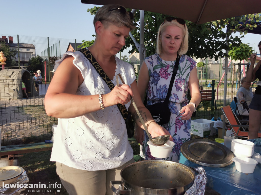 Piknik na pożegnanie lata na łowickich Górkach