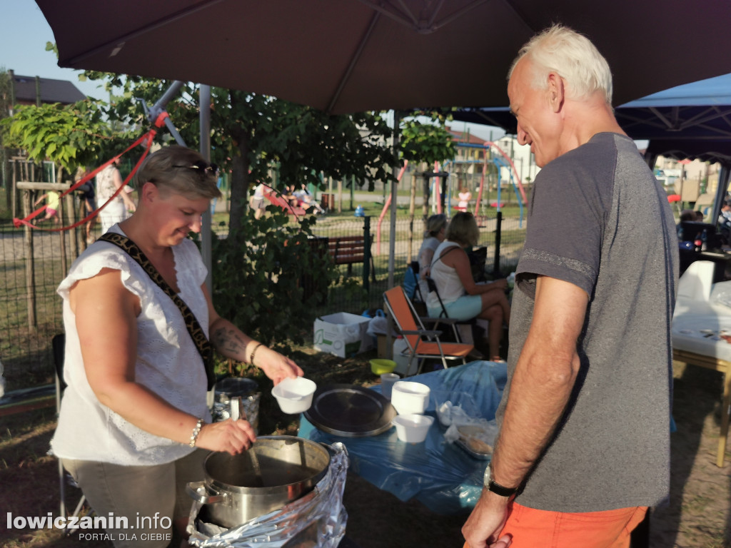 Piknik na pożegnanie lata na łowickich Górkach