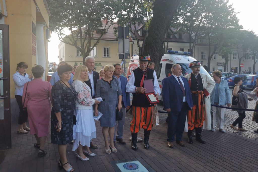 Uroczystość odsłonięcia Gwiozd Łowickich