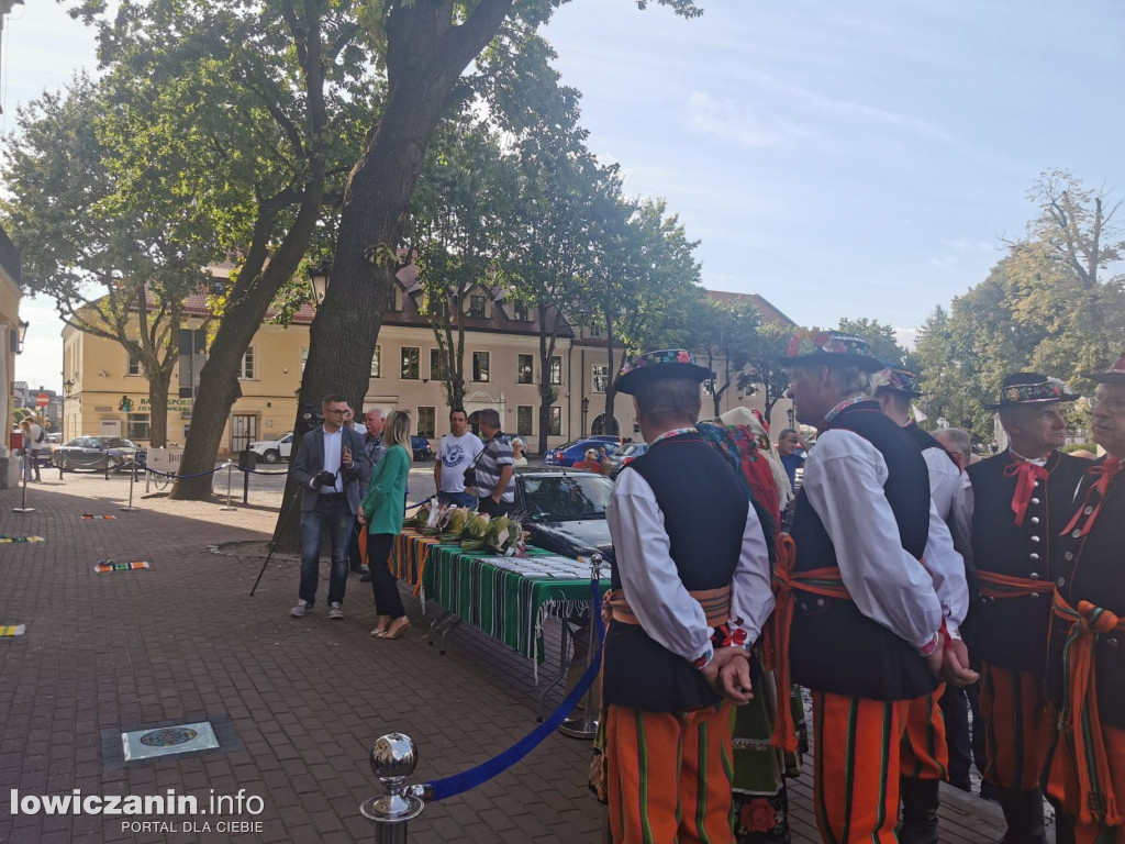 Uroczystość odsłonięcia Gwiozd Łowickich