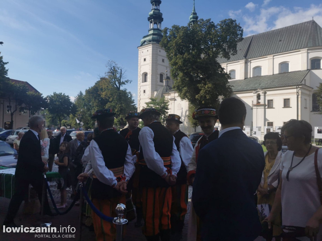 Uroczystość odsłonięcia Gwiozd Łowickich