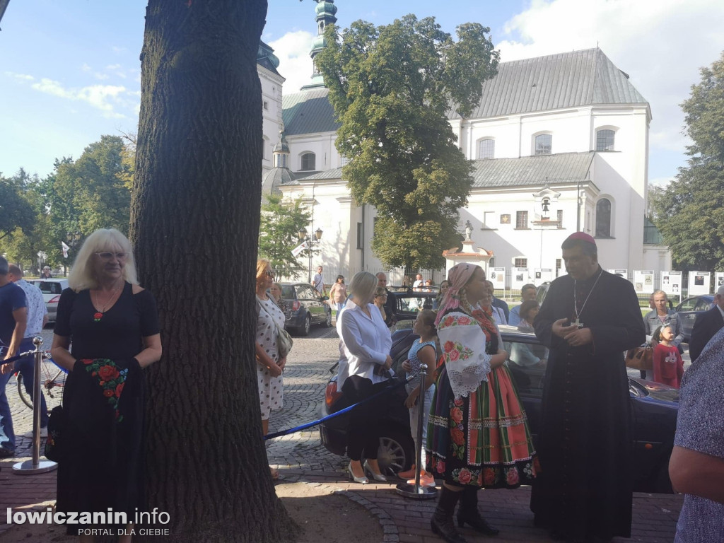 Uroczystość odsłonięcia Gwiozd Łowickich