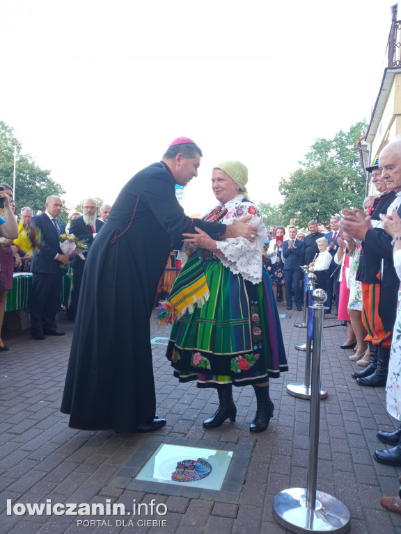 Uroczystość odsłonięcia Gwiozd Łowickich