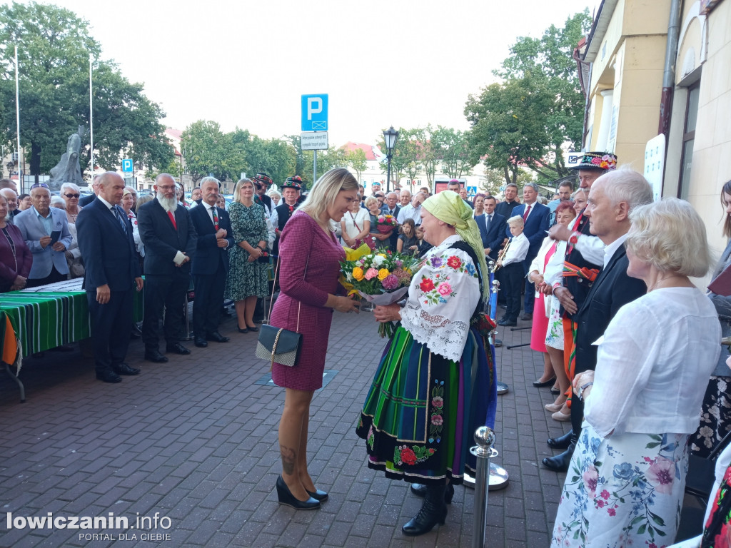 Uroczystość odsłonięcia Gwiozd Łowickich