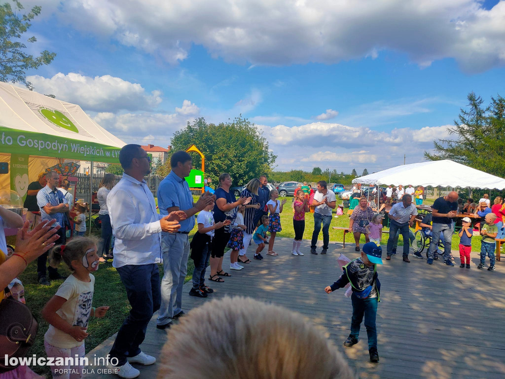 Piknik sąsiedzki pod Domem na 105 w Zdunach