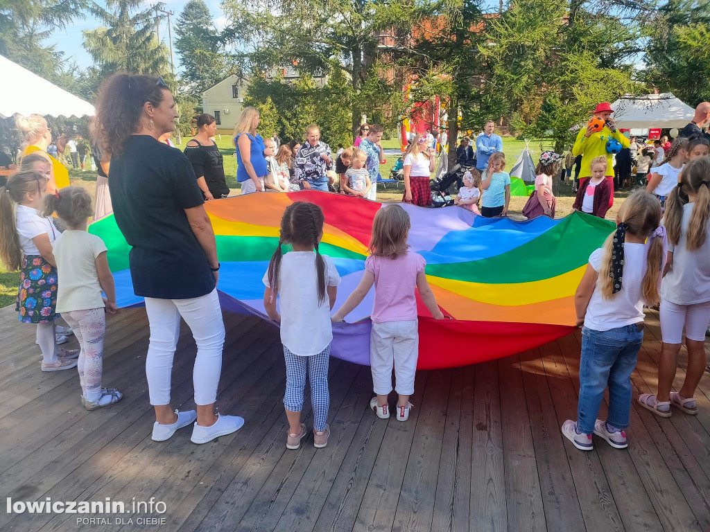 Piknik sąsiedzki pod Domem na 105 w Zdunach