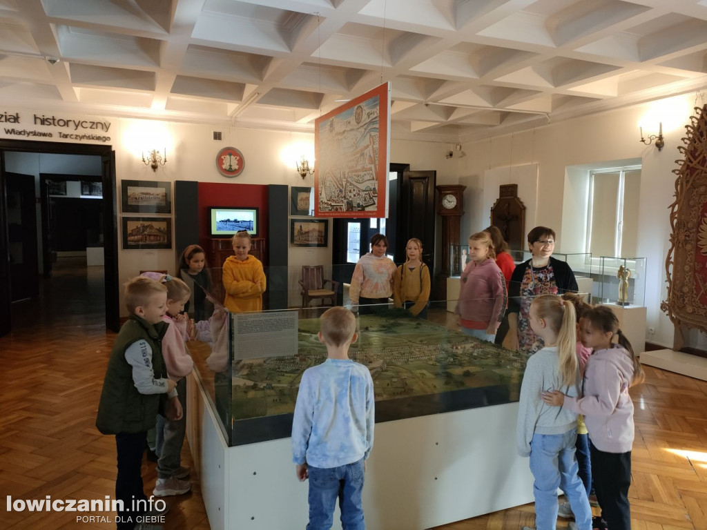 Warsztaty w łowickim muzeum