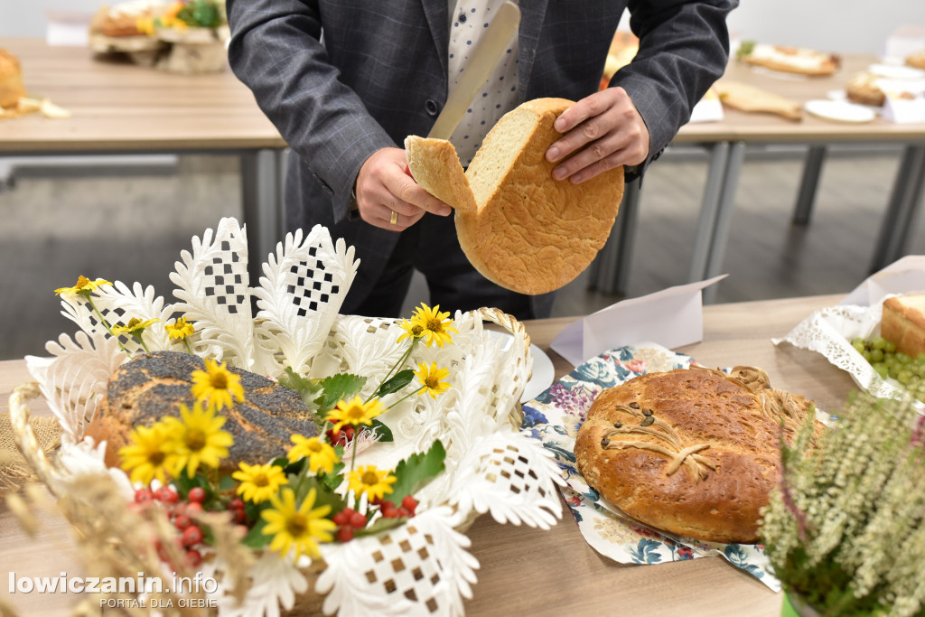 Konkurs na Chleb Dożynkowy w Bratoszewicach