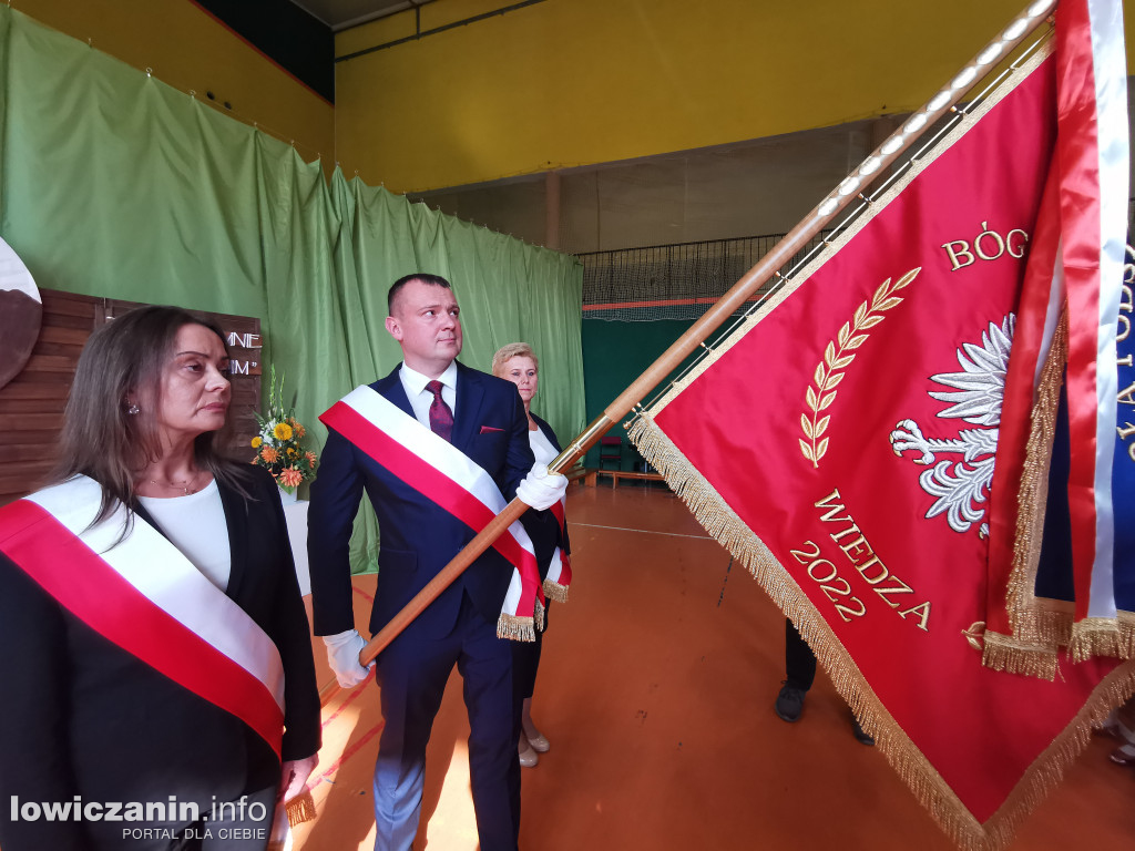 Nadanie imienia szkole w Dzierzgówku