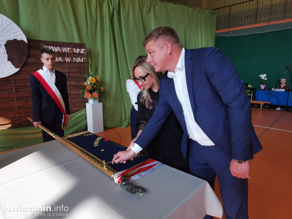 Nadanie imienia szkole w Dzierzgówku
