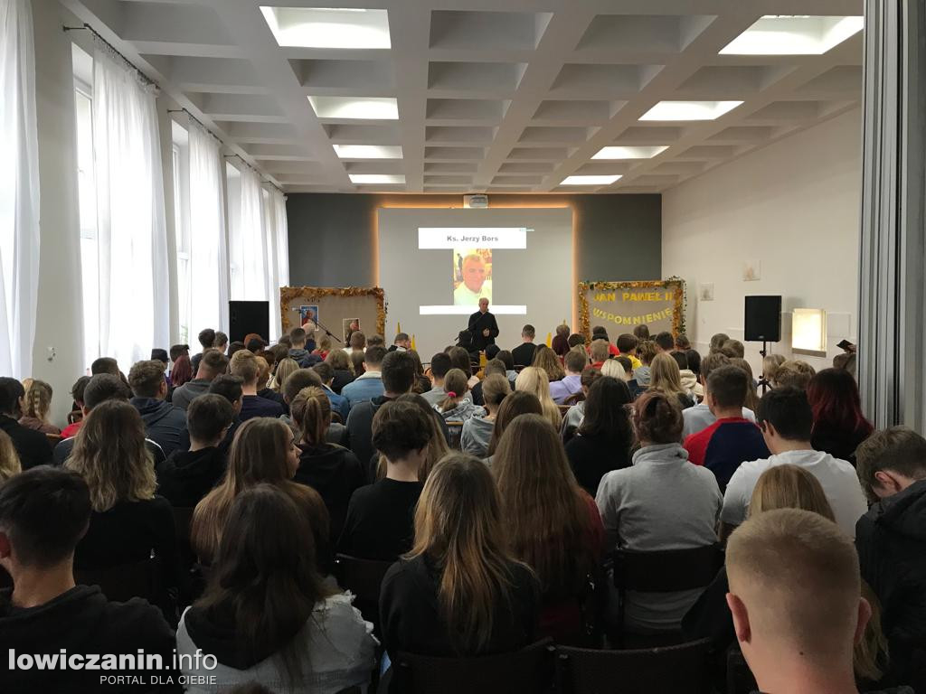 Spływ papieski uczniów ze Zduńskiej Dąbrowy