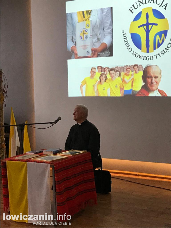 Spływ papieski uczniów ze Zduńskiej Dąbrowy