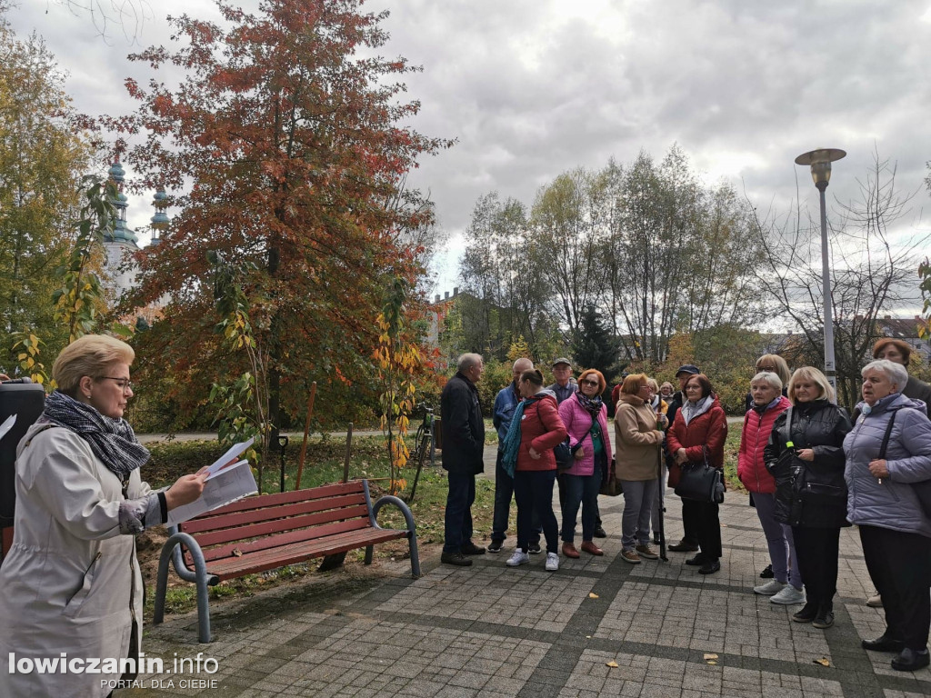 15 wiśni japońskich na 15-lecie ŁUTW
