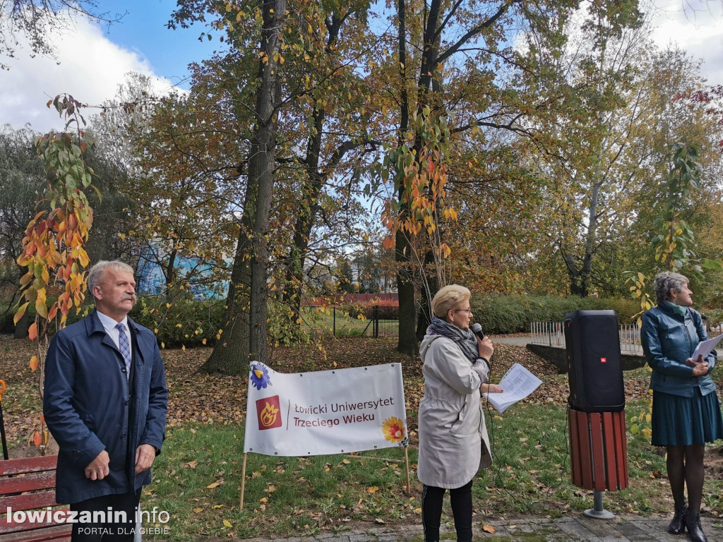15 wiśni japońskich na 15-lecie ŁUTW