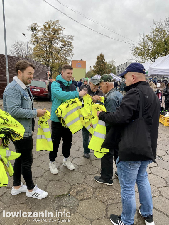 200 kamizelek odblaskowych dla łowiczan