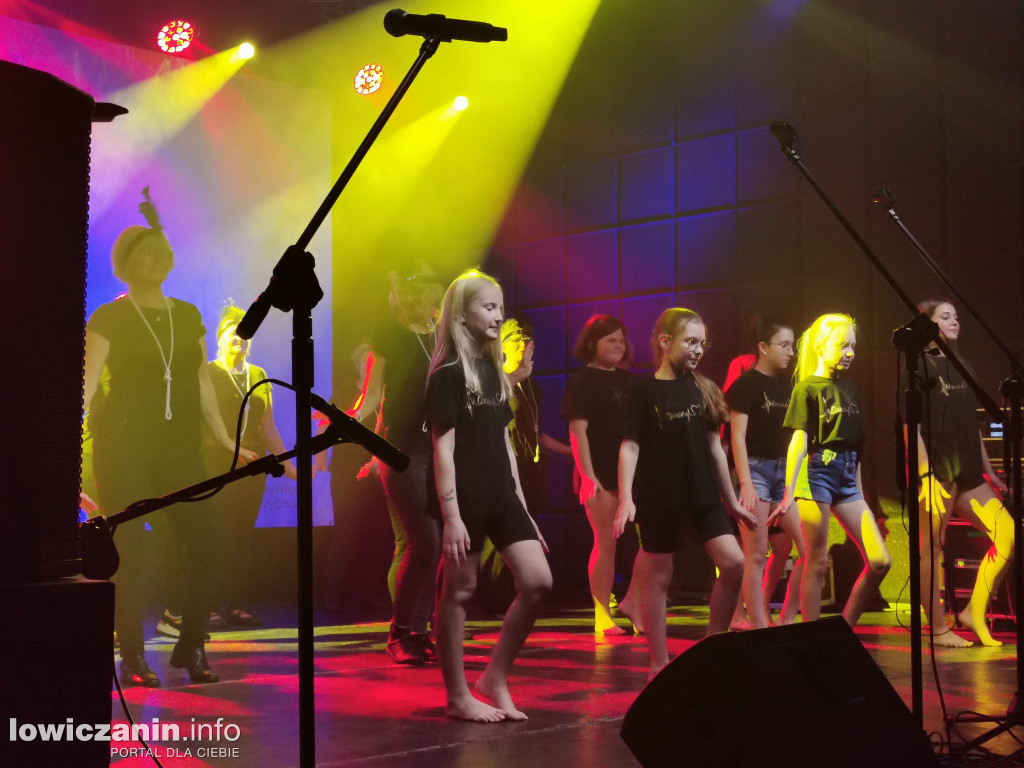 Zumba w łowickim kinie Fenix