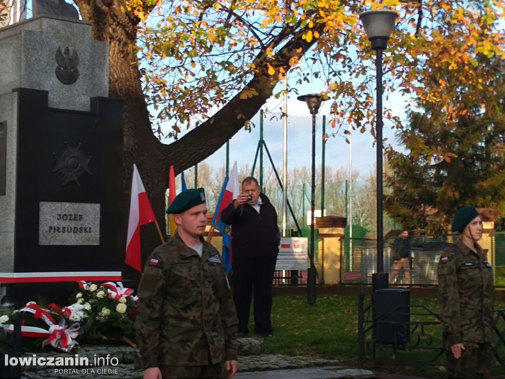 Złożenie wieńców pod pomnikiem Józefa Piłsudskiego