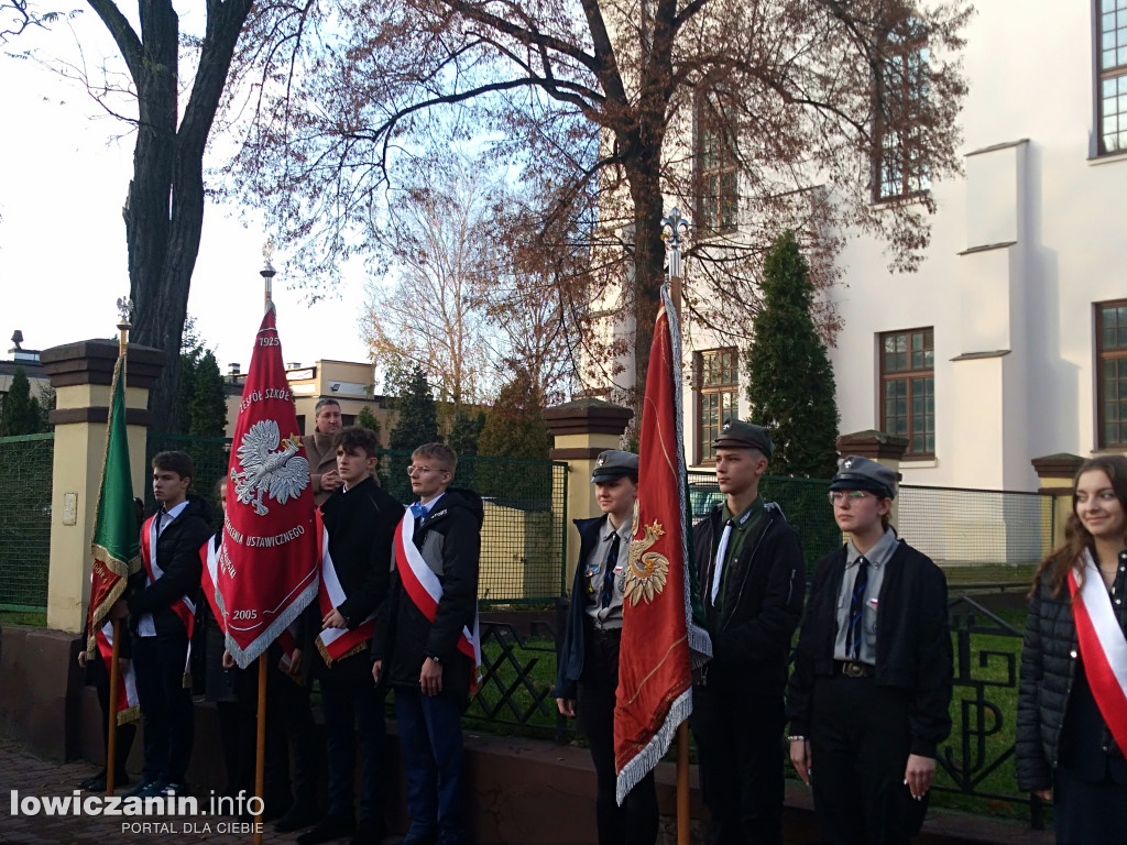 Złożenie wieńców pod pomnikiem Józefa Piłsudskiego