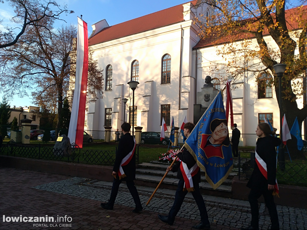 Złożenie wieńców pod pomnikiem Józefa Piłsudskiego