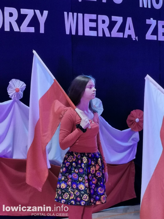 SP Zielkowice. Uroczystości patriotyczne i otwarcie nowego boiska.