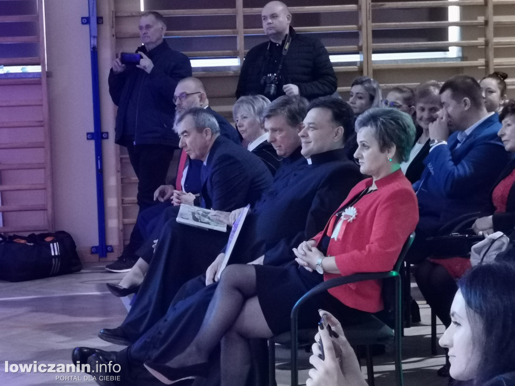 SP Zielkowice. Uroczystości patriotyczne i otwarcie nowego boiska.