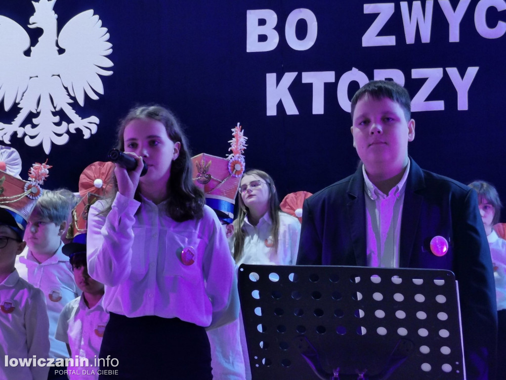 SP Zielkowice. Uroczystości patriotyczne i otwarcie nowego boiska.