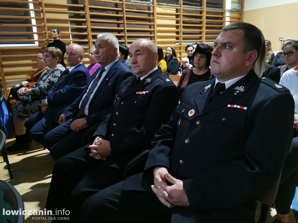 SP Zielkowice. Uroczystości patriotyczne i otwarcie nowego boiska.