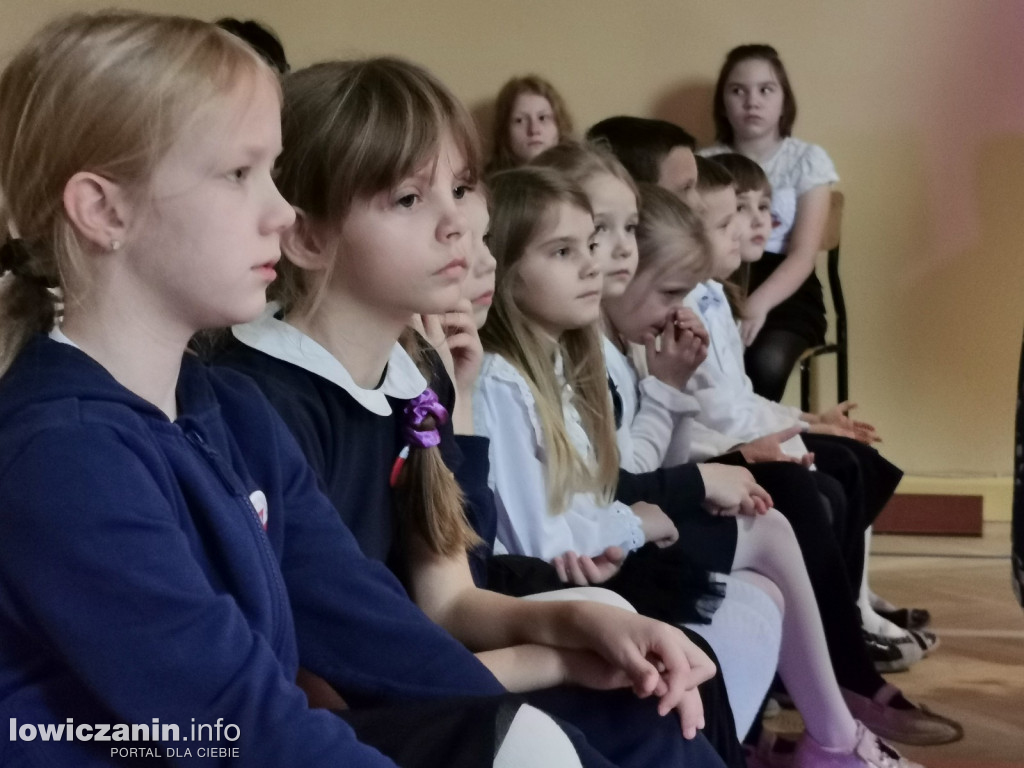 SP Zielkowice. Uroczystości patriotyczne i otwarcie nowego boiska.