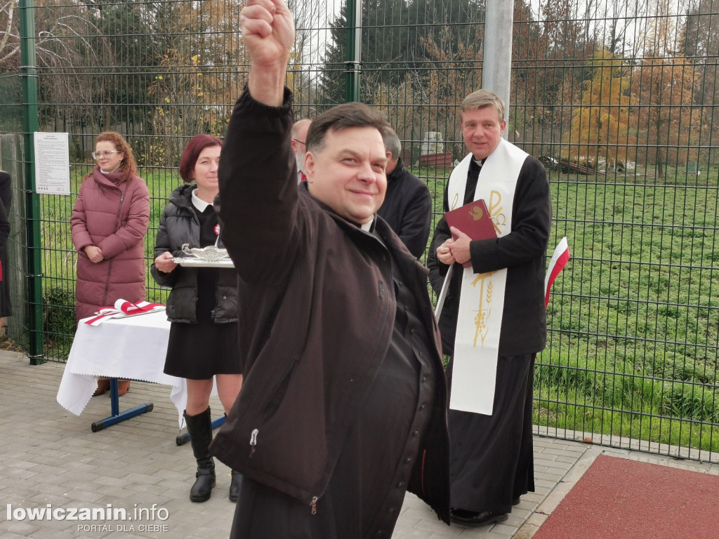 SP Zielkowice. Uroczystości patriotyczne i otwarcie nowego boiska.